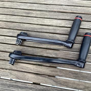 2 manivelles de winch Harken verrouillables beschikbaar voor biedingen