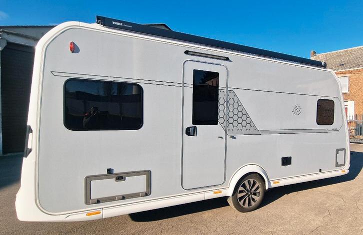Knaus Azur 500FU ETAT NEUF, Caravanes & Camping, Caravanes, Particulier, jusqu'à 4, 1500 - 2000 kg, Banquette en rond, Knaus, Grand lit