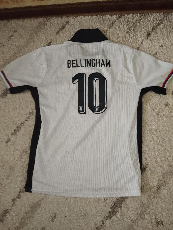 Voetbal t-shirts per stuk 10€ euro(MOET SNEL WEG), Sport en Fitness, Voetbal, Zo goed als nieuw, Shirt, Ophalen