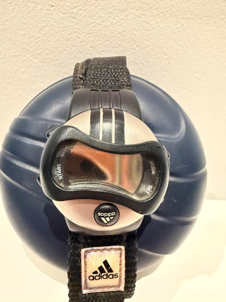 Vintage Adidas digitale horloge - Niet getest, Handtassen en Accessoires, Horloges | Heren, Gebruikt, Polshorloge, Overige merken