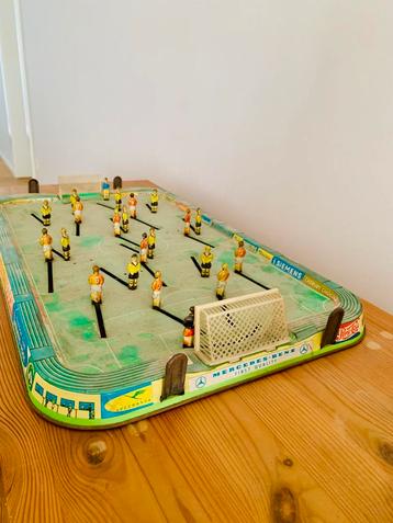 Blikken speelgoed beschikbaar voor biedingen