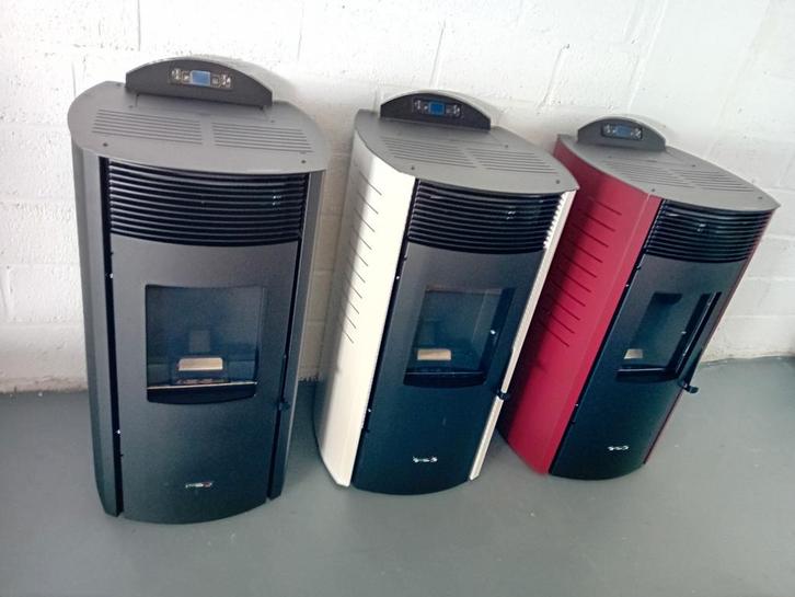 Mondena pelletkachel 15,5kw.5 jaar garantie gratis levering, Huis en Inrichting, Kachels, Nieuw, Pelletkachel, Ophalen of Verzenden