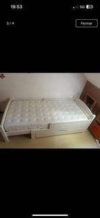 Eenpersoonsbed met matras, Huis en Inrichting, Slaapkamer | Complete slaapkamers, Ophalen, Gebruikt, Eenpersoons