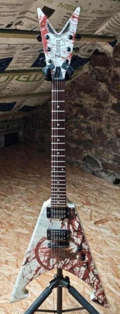Dean Michael Amott Tyrant X Splatter, Muziek en Instrumenten, Snaarinstrumenten | Gitaren | Elektrisch, Zo goed als nieuw, Solid body