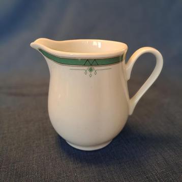 Melkkan Burlington Fine Porcelain China beschikbaar voor biedingen