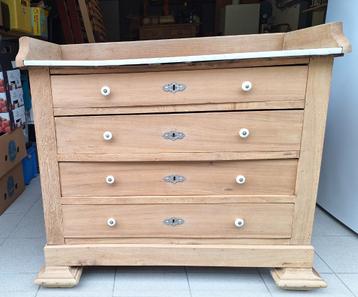 Oud ladenkastje met marmeren blad beschikbaar voor biedingen