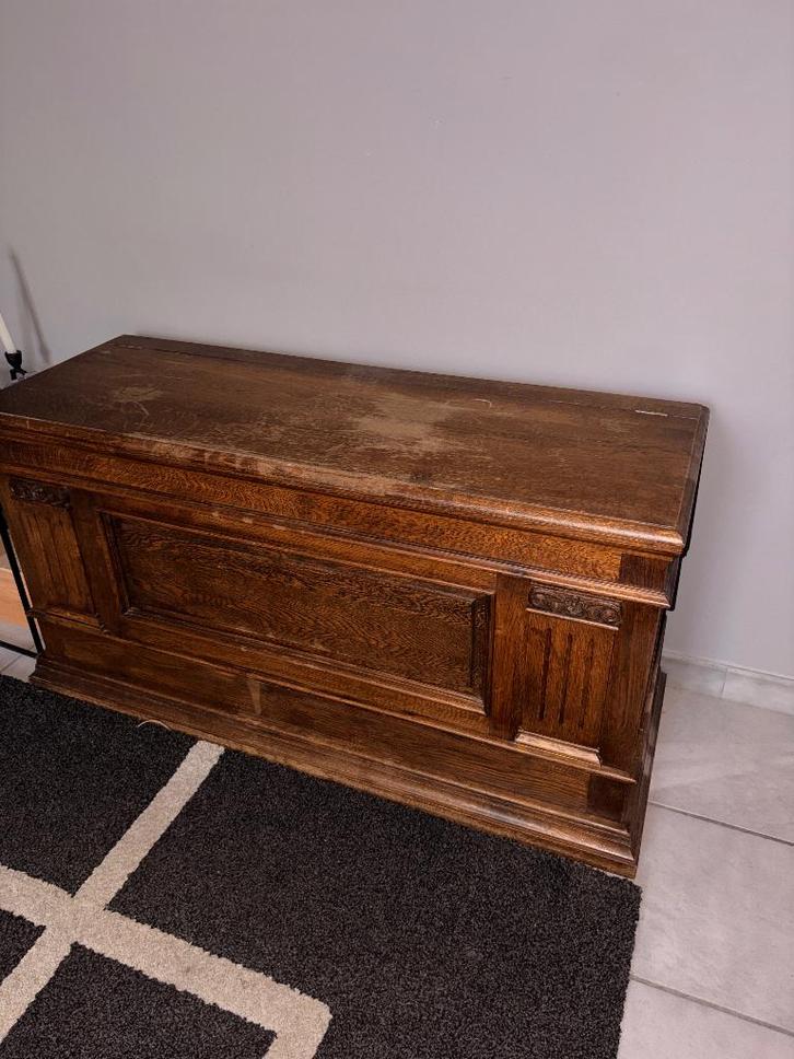 Massief eiken opbergkoffer, Antiquités & Art, Antiquités | Meubles | Chaises & Canapés, Enlèvement