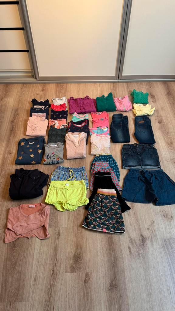 Kledij pakket meisje maat 110. 34 stuks ., Enfants & Bébés, Paquets de vêtements pour enfants, Comme neuf, Taille 110, Enlèvement ou Envoi