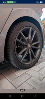 VW velgen met banden225/40 r18
Dunlop
Zomerbanden, Ophalen, Zomerbanden, Velg(en)