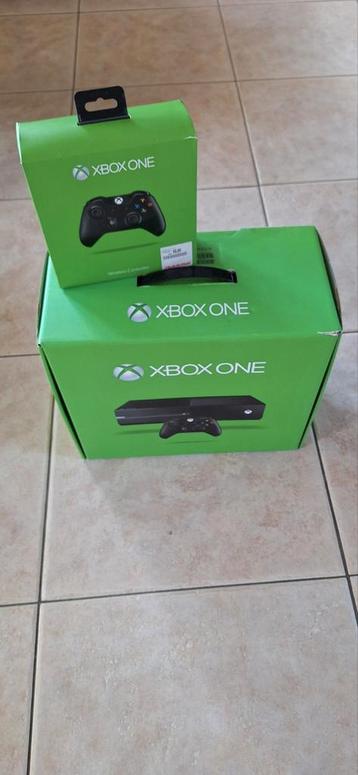 Xbox One + 1 manette + 3 jeux dans sa boîte d'origine  beschikbaar voor biedingen