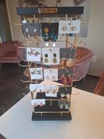 Draaimolen voor sieraden met 14 paar oorbellen, Ophalen of Verzenden, Zo goed als nieuw