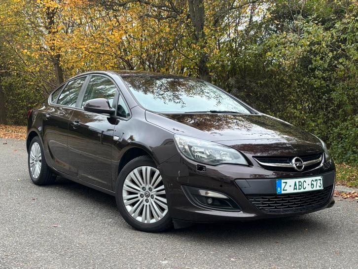 Opel Astra J | 1.4 Benzine | 145.000km | GEKEURD VVK, Auto's, Opel, Particulier, Astra, ABS, Adaptieve lichten, Airbags, Airconditioning