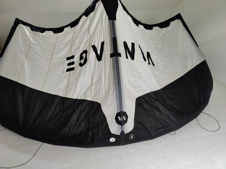 Vantage 9m kite te koop, Watersport en Boten, Kitesurfen, Gebruikt, Kite, 9 m², Ophalen of Verzenden