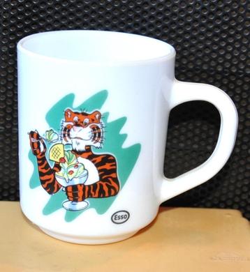 mug publicitaire tigre  esso  arcopal 