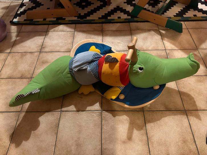 balançoire pour bébé, crocodile, Enfants & Bébés, Jouets | Jouets en bois, Utilisé, Jouet à Rouler ou à Bascule, Enlèvement