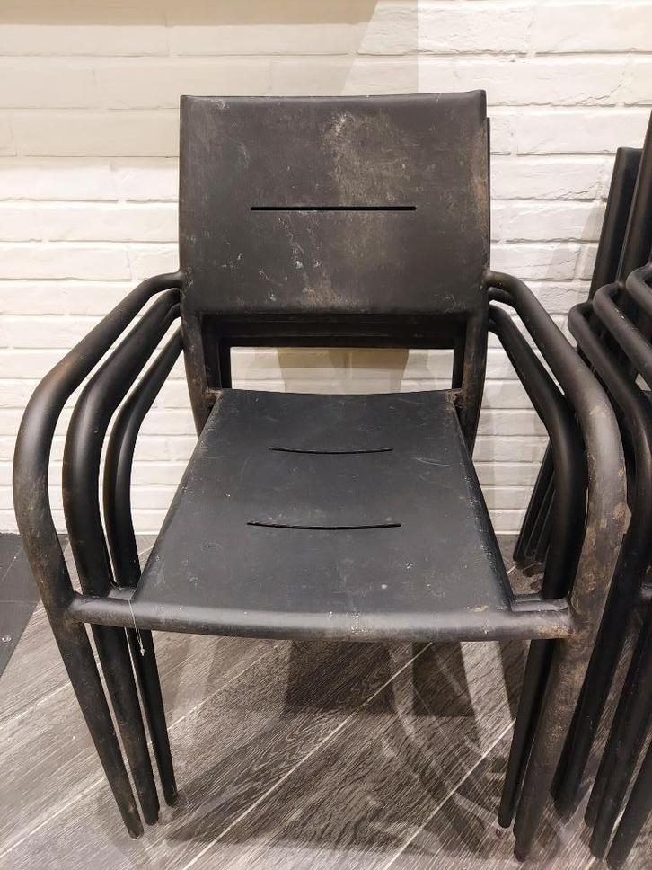 Te koop: Set van 14 metalen stoelen, zwart/donkergrijs, Huis en Inrichting, Stoelen, Gebruikt, Vijf, Zes of meer stoelen, Metaal