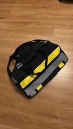 Tas gemaakt van brandweerkledij, Ophalen, Zo goed als nieuw