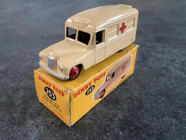 Dinky toys 253 daimler ambulance in topstaat!, Hobby en Vrije tijd, Modelauto's | 1:43, Dinky Toys, Ophalen of Verzenden
