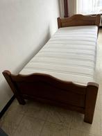 2 eenpersoonsbedden + 1 nachtkastje + matras en lattenbodem, Huis en Inrichting, Slaapkamer | Bedden, Ophalen, Eenpersoons, Beige