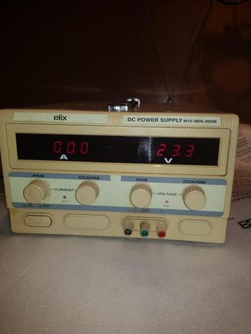 Elix - Envoudige voeding 0-30V 0-10A, Enlèvement ou Envoi, Utilisé, Interrupteur
