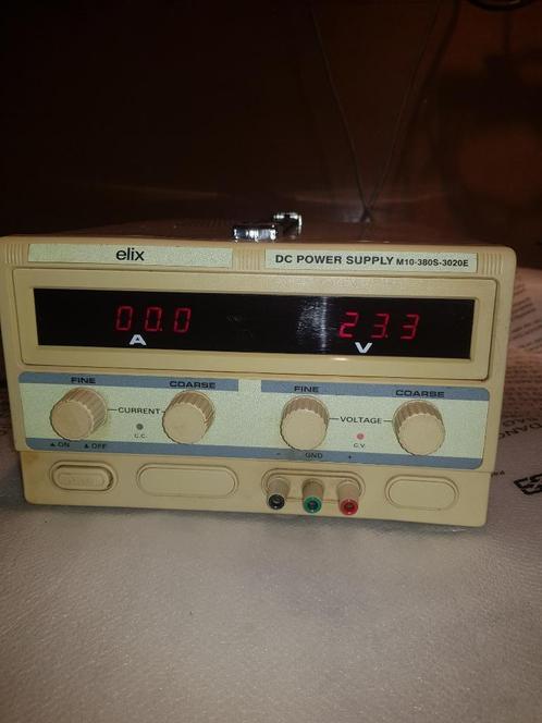 Elix - Envoudige voeding 0-30V 0-10A, Doe-het-zelf en Bouw, Elektriciteit en Kabels, Gebruikt, Stopcontact, Ophalen of Verzenden