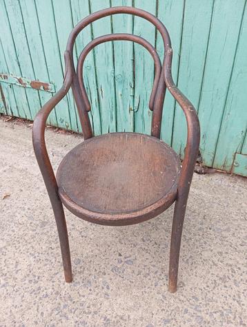 kinderstoel thonet beschikbaar voor biedingen