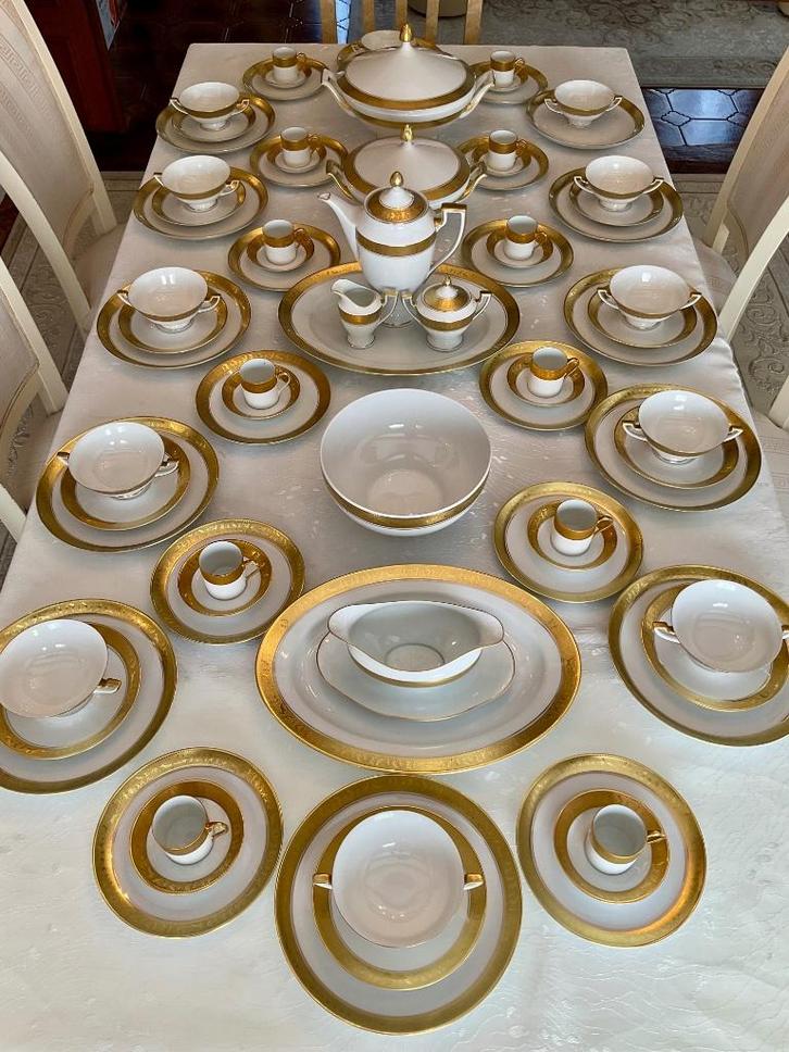 Servies Aofi Bavaria décors karlsbader Gold 24 k 79 pièces, Antiek en Kunst, Antiek | Servies compleet, Ophalen