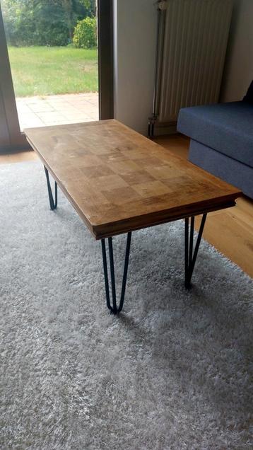 TABLE DE SALON EN CHENE  480 / 980mm sur 430 de hauteur beschikbaar voor biedingen