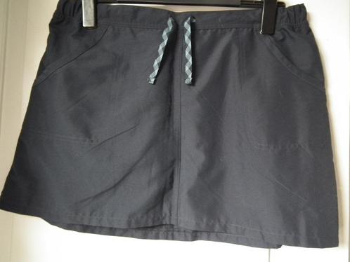 Jupe short coloris marine, pour femme.XL (Quechua Decathlon), Vêtements | Femmes, Jupes, Comme neuf, Taille 46/48 (XL) ou plus grande