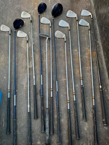 Golfset  beschikbaar voor biedingen