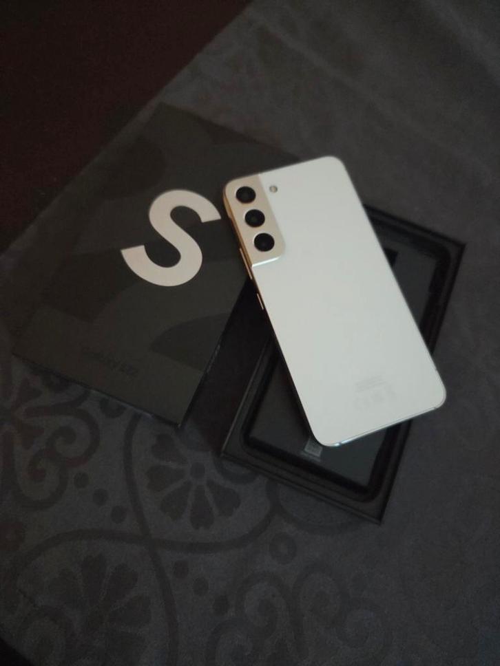 Samsung Galaxy $22 - 256 Go acheté neuv + Batterie Externe., Telecommunicatie, Mobiele telefoons | Hoesjes en Screenprotectors | Samsung