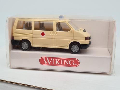 Volkswagen VW Caravelle Ambulance - Wiking 1:87, Hobby & Loisirs créatifs, Voitures miniatures | 1:87, Comme neuf, Voiture, Wiking