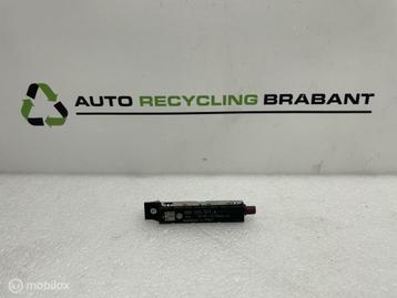Antenne versterker origineel Volkswagen Passat B8 3G5035577A beschikbaar voor biedingen