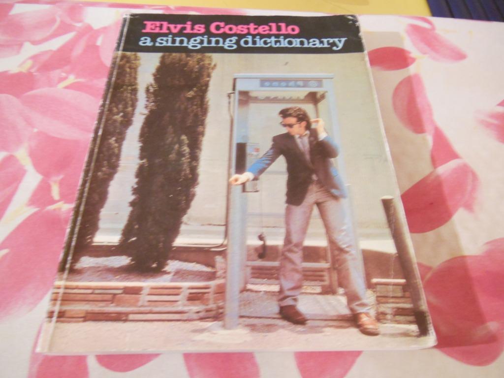 x bladmuziek: Elvis Costello, Ophalen of Verzenden