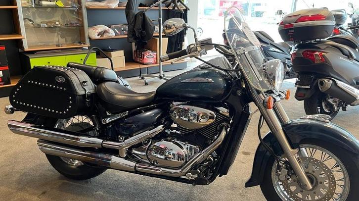 suzuki VL 800 intruder 4.621 km 4.950 € garantie totale 1 an, Motoren, Motoren | Suzuki, Particulier, Chopper, meer dan 35 kW
