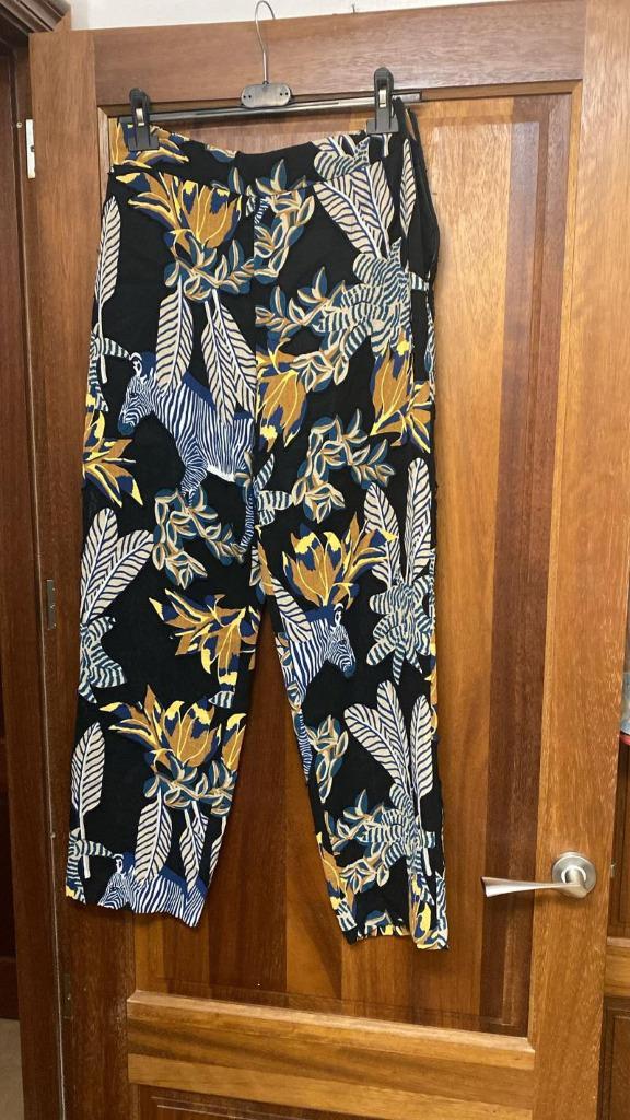 Uterqüe : nieuw harembroek met zebra- en bloemmotief, mt M, Kleding | Dames, Broeken en Pantalons, Nieuw, Maat 38/40 (M), Lang