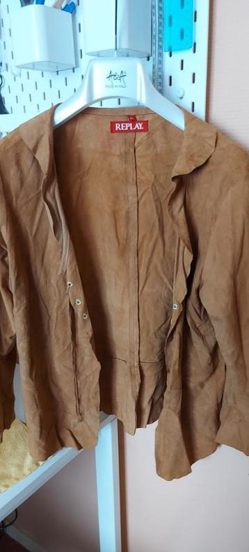  korte vestjes / boleros  beschikbaar voor biedingen