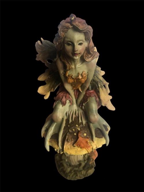 Figurine fée / elfe avec pattes de grenouille Pixies, Collections, Statues & Figurines, Utilisé, Fantasy, Enlèvement ou Envoi