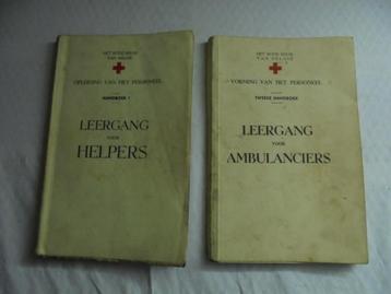 Boeken het Rode Kruis beschikbaar voor biedingen