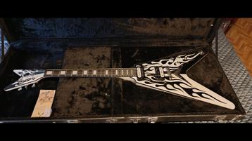 DEAN Flying V Michael Schenker Custom Flame Graphic beschikbaar voor biedingen