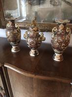 Vases en céramique sasakstamu indonésiens, Enlèvement