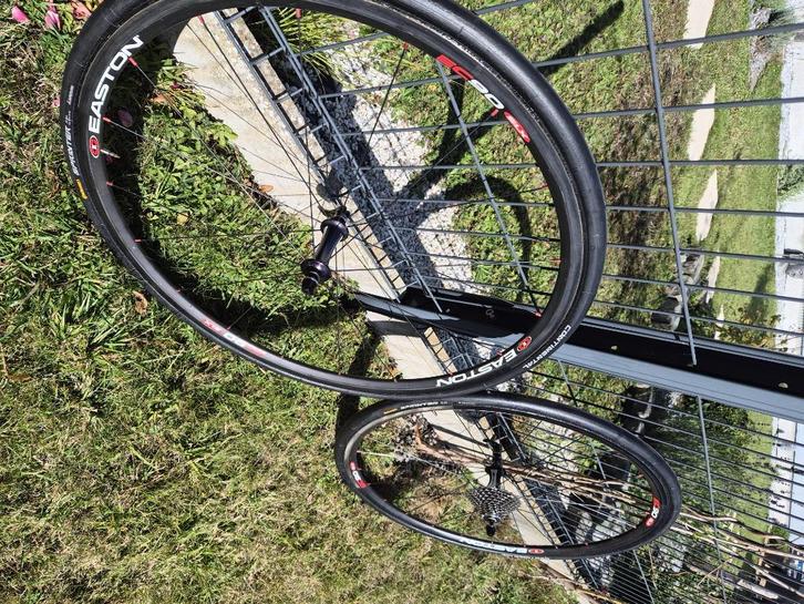 Carbon wielset, Fietsen en Brommers, Fietsen | Racefietsen, Zo goed als nieuw, Overige merken, Overige maten, Carbon, Ophalen of Verzenden