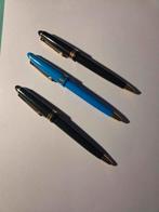 3 stylos à bille design sans texte., Collections, Stylos, Enlèvement ou Envoi, Comme neuf, Stylo à bille