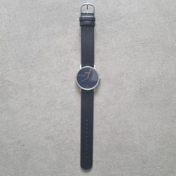 Ole Mathiesen Horloge blauw met datum beschikbaar voor biedingen