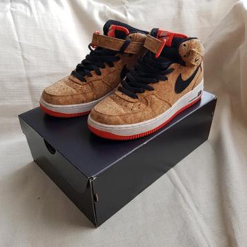 Nike Air Force 1 Mid '07 sneakers van kurk beschikbaar voor biedingen