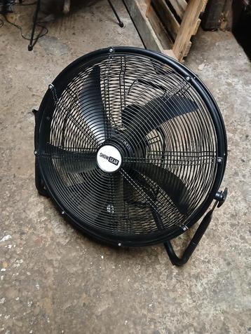 Ventilateur Showtec SF-100 beschikbaar voor biedingen