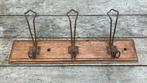 Antieke kapstok (3 stuks op eiken plank), Antiek en Kunst, Curiosa en Brocante, Ophalen of Verzenden
