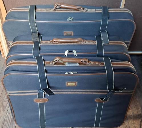 reiskoffers in stof met wieltjes, Handtassen en Accessoires, Koffers, Gebruikt, Zacht kunststof, 70 cm of meer, Minder dan 35 cm