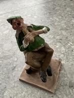 Beeldje op ton. Leprechaum Lore, Royal Tara, Ophalen, Zo goed als nieuw