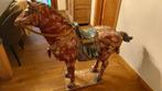 Massief decoratief paard, Ophalen